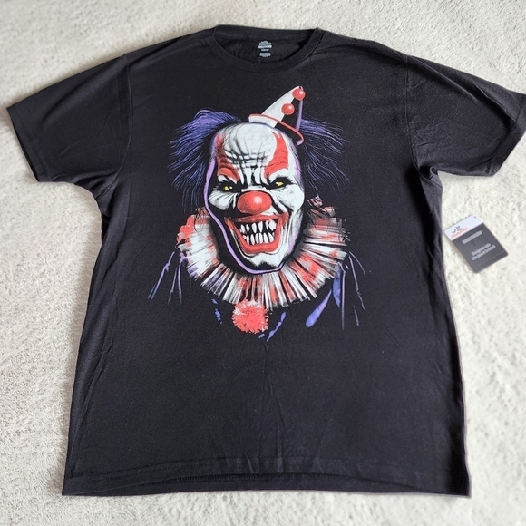 Tops - NWT Men's Halloween Scary Clown horror movie Graphic T-Shirt, size L, XXL